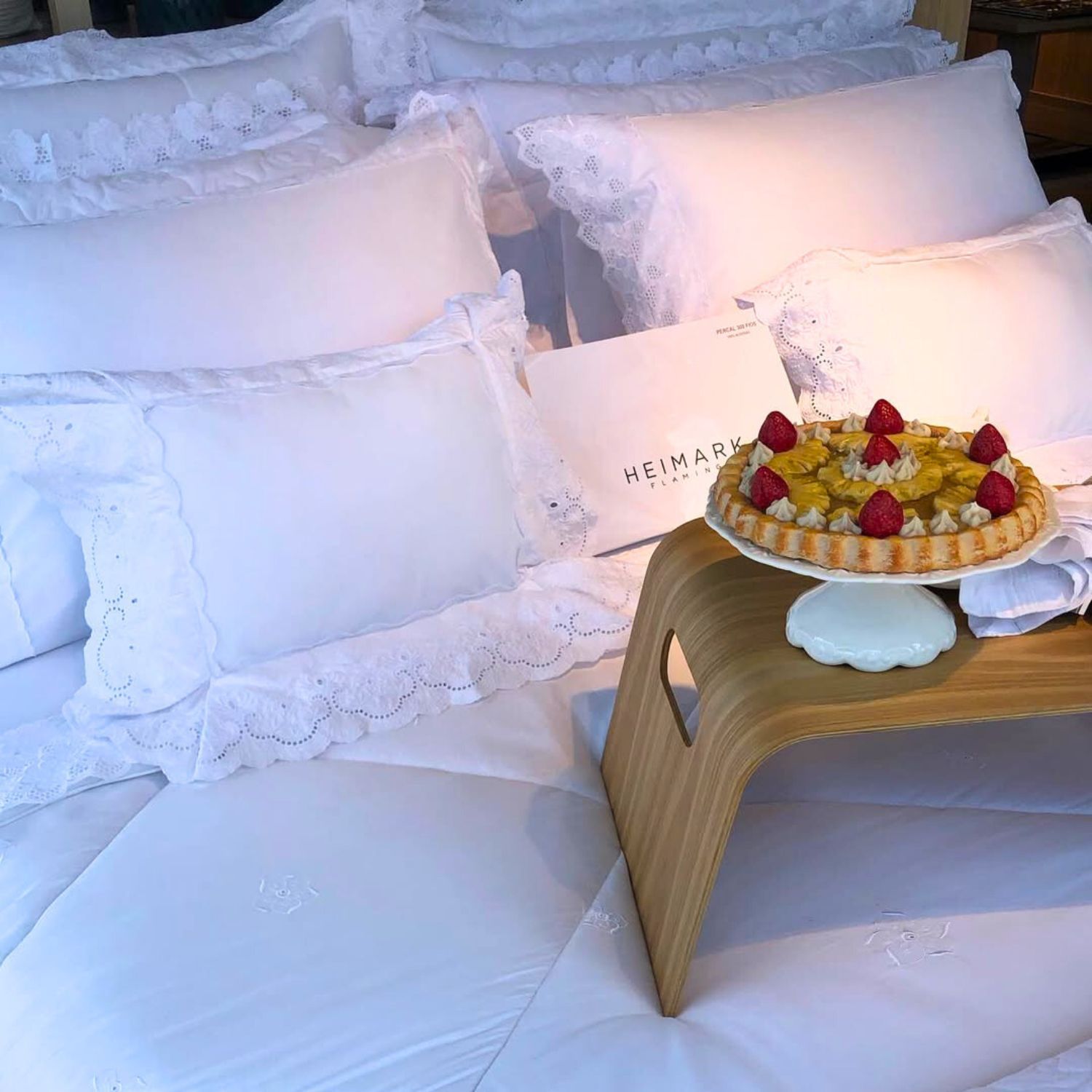 Cama linda e aconchegante A HEIMARK FLAMINGO Casa Almofada 30x40, TRUSSARDI Cama linda e aconchegante A HEIMARK FLAMINGO Casa Almofada 30x40, TRUSSARDI