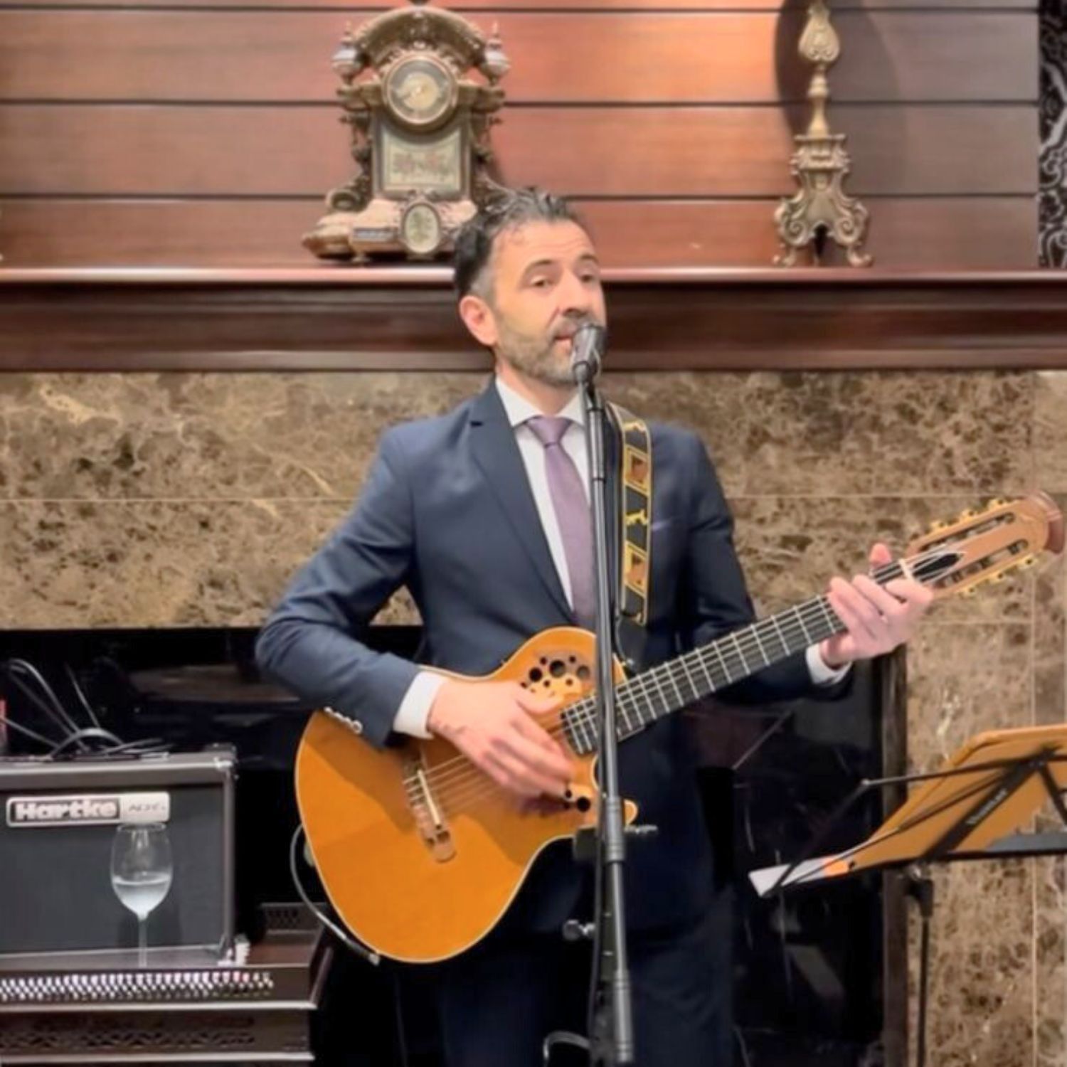 Cantor italiano Fabiano La Falce no Castelo Saint Andrews Hotel de Luxo em Gramado - Foto Divulgação