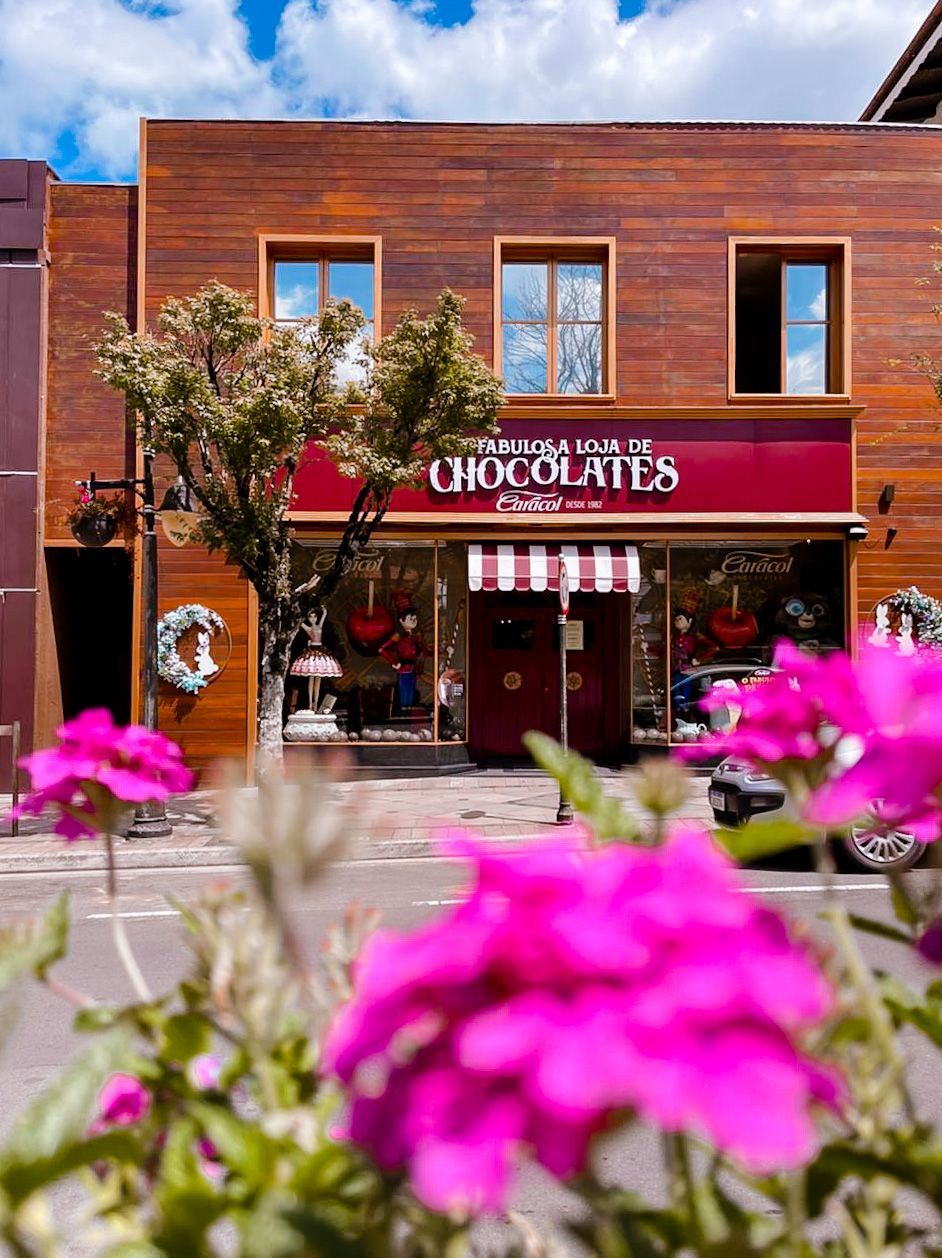 Fachada Fabulosa Loja de Chocolates da Caracol Chocolates Avenida Borges de Medeiros centro de Gramado Serra Gaúcha