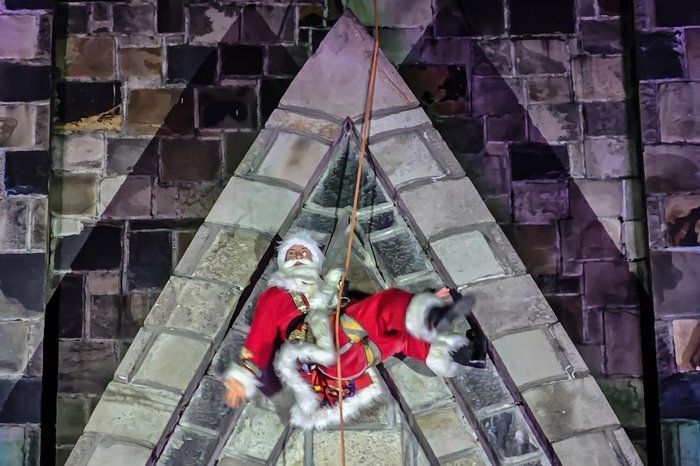 Descida do Papai Noel na Catedral de Pedra no Sonho de Natal Canela 2025: datas confirmadas e progra