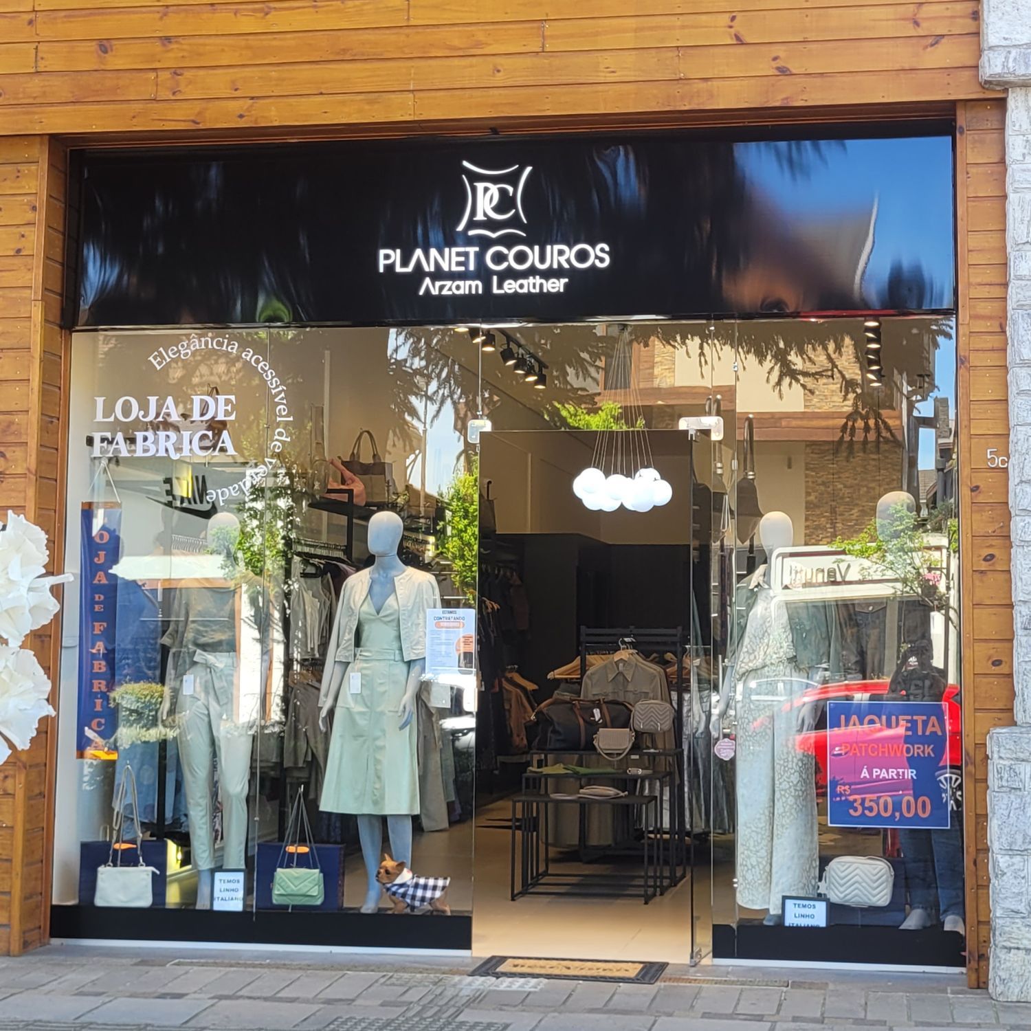 Planet Couros inaugura nova loja em Gramado na Avenida Borges de Medeiros Planet Couros inaugura nova loja em Gramado na Avenida Borges de Medeiros