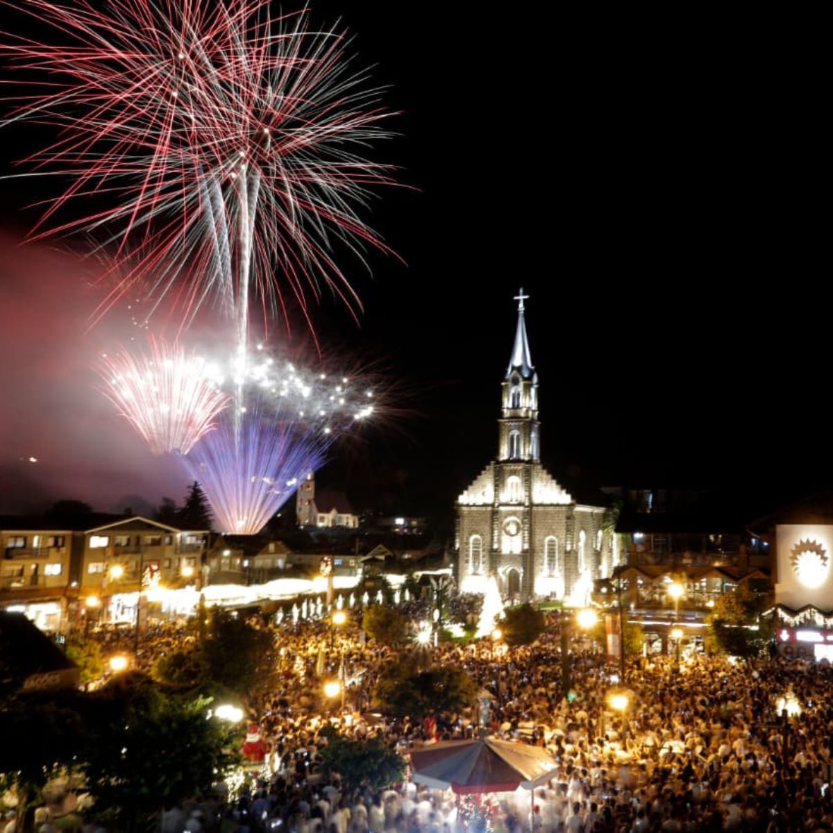Réveillon em Gramado 2026 mais de 30 mil pessoas celebram a virada do ano na Serra Gaúcha 