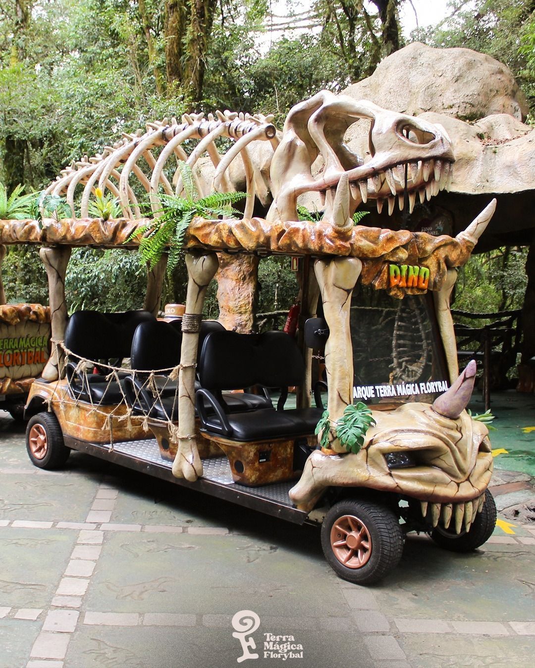 Dino móvel Parque Temático - Parque Terra Mágica Florybal em Canela - Serra Gaúcha | Gramado Oficial