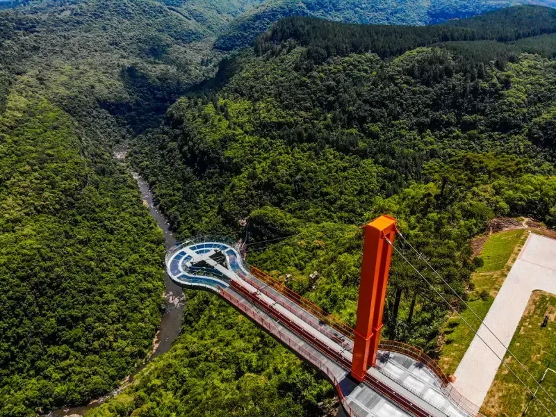 Imagem aérea plataforma Skyglass Canela Serra Gaúcha Natureza | Gramado Oficial