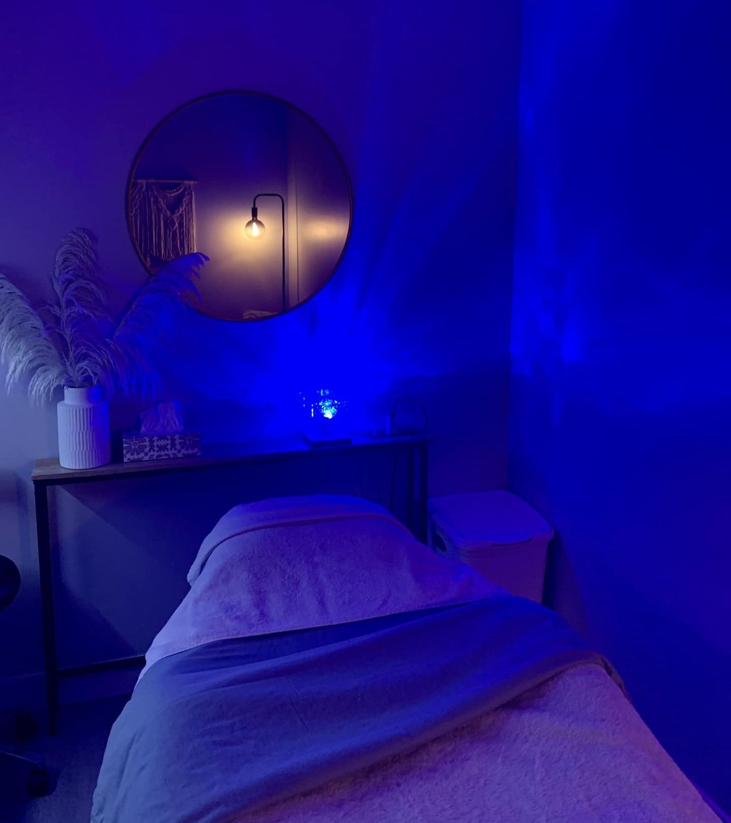 Facial room