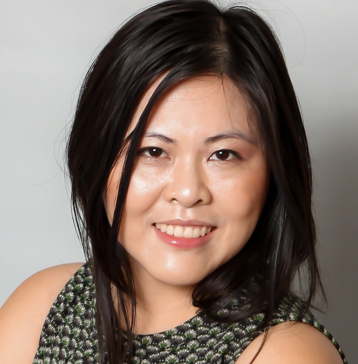 Hennie Ng, Physiotherapist & Pelvic Health Coach