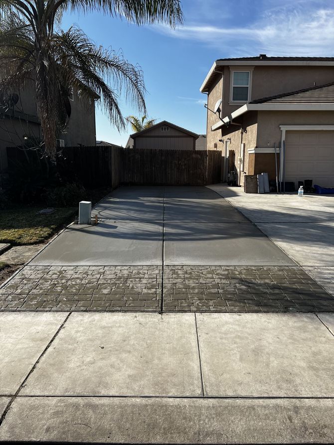 Residential concrete driveway installed by Drago Inc. in Stockton, CA