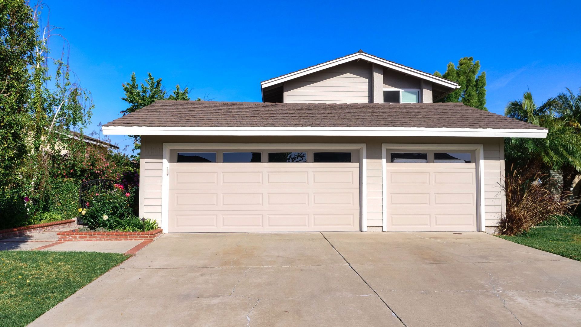 How Thick Should a Concrete Driveway Be?