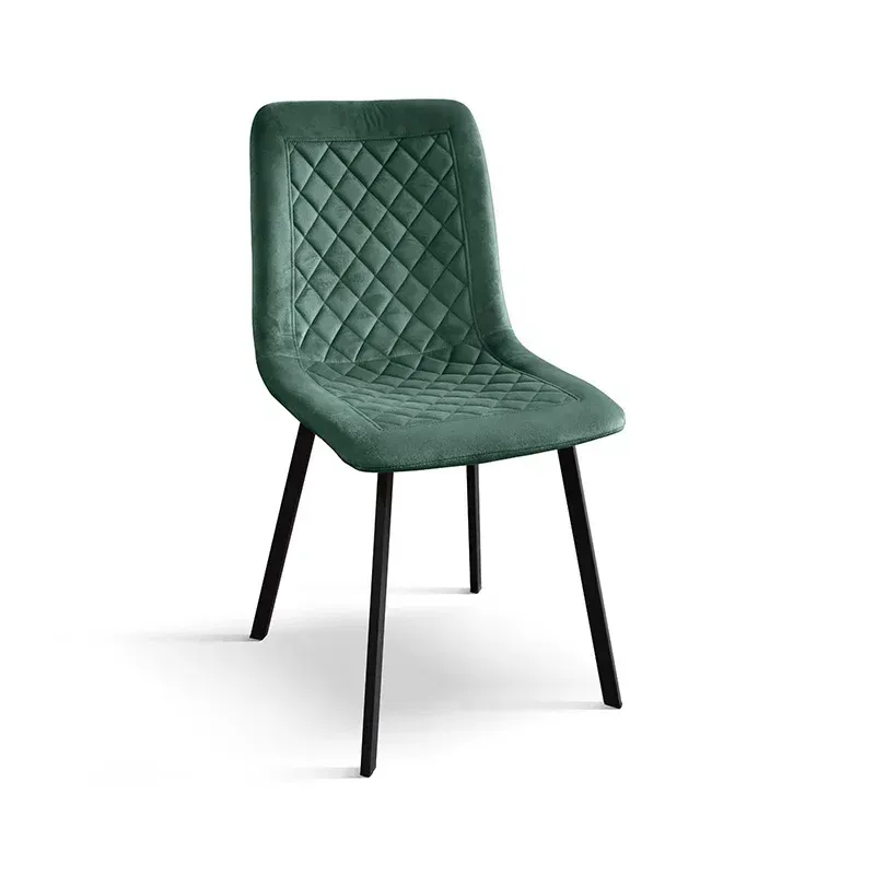Sedia da pranzo imbottita di colore verde con schienale trapuntato e gambe nere su sfondo bianco.