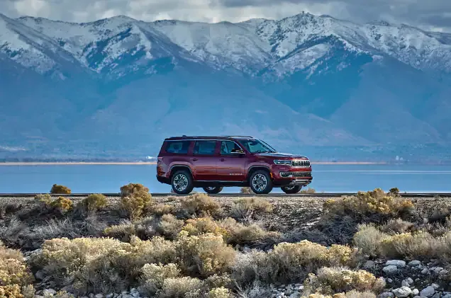 2023 Jeep Wagoneer storage capabilities