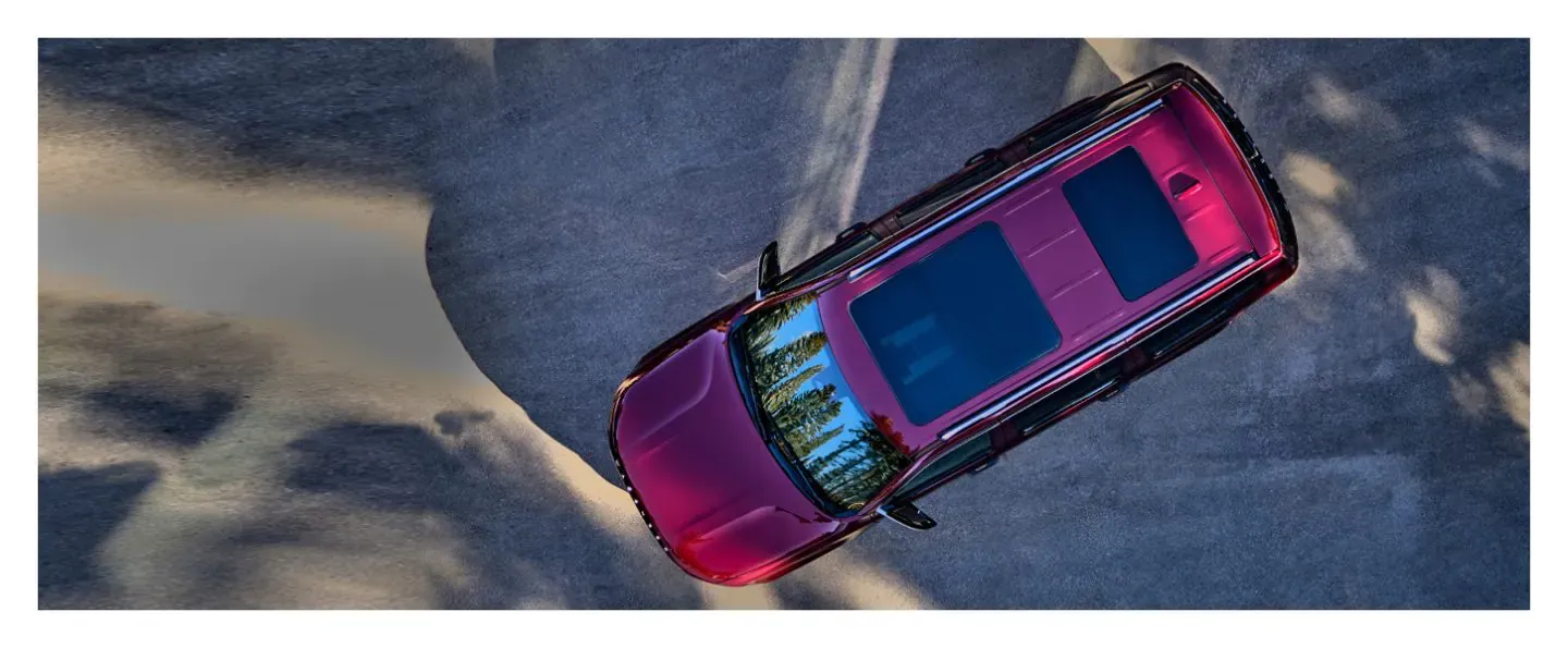 2023 Jeep Wagoneer Tri-Pane Panoramic Sunroof