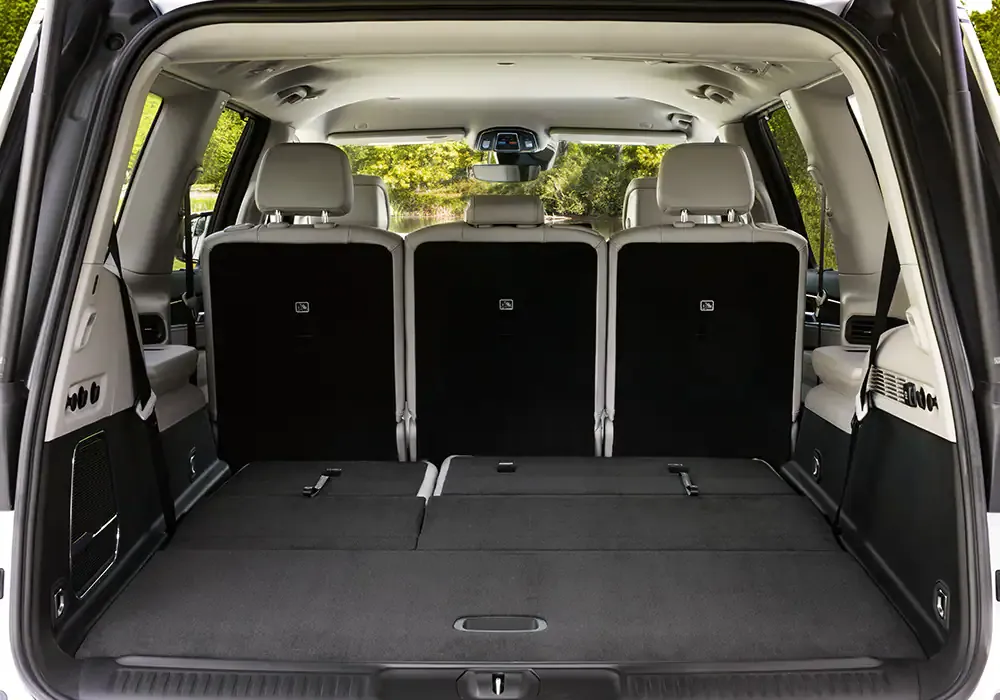 2023 Jeep Wagoneer storage capabilities