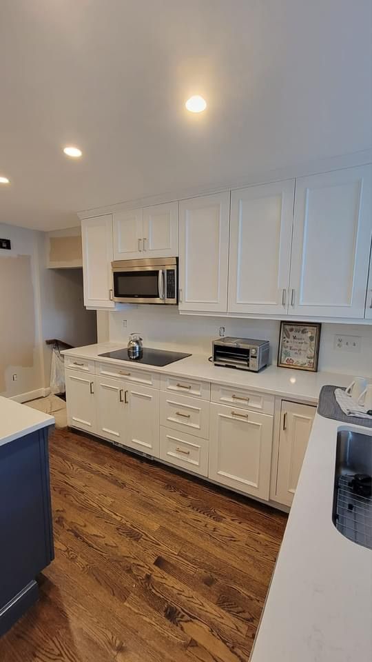 Cabinet Refinishing 
Woburn, MA