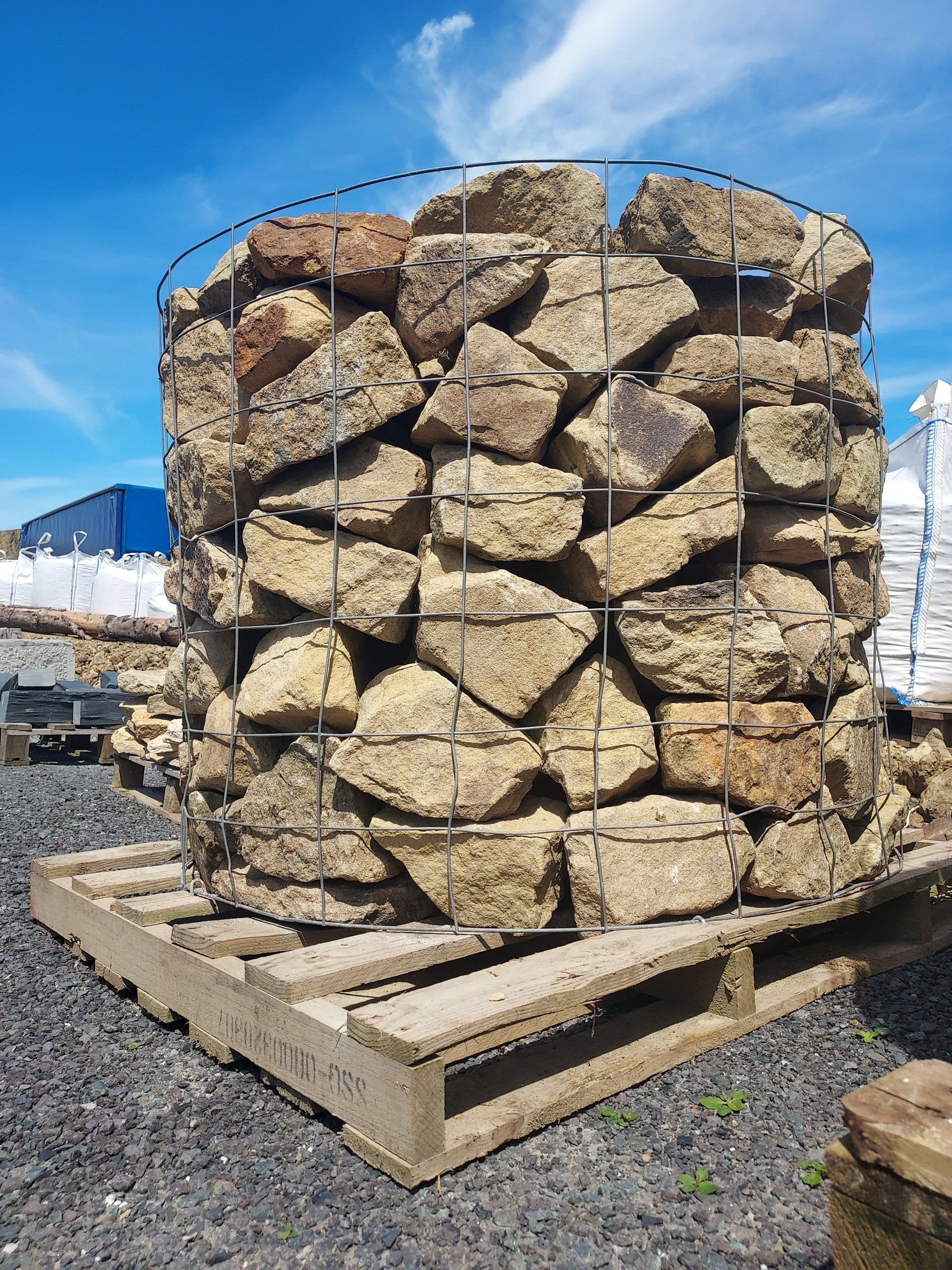 Cropped Walling