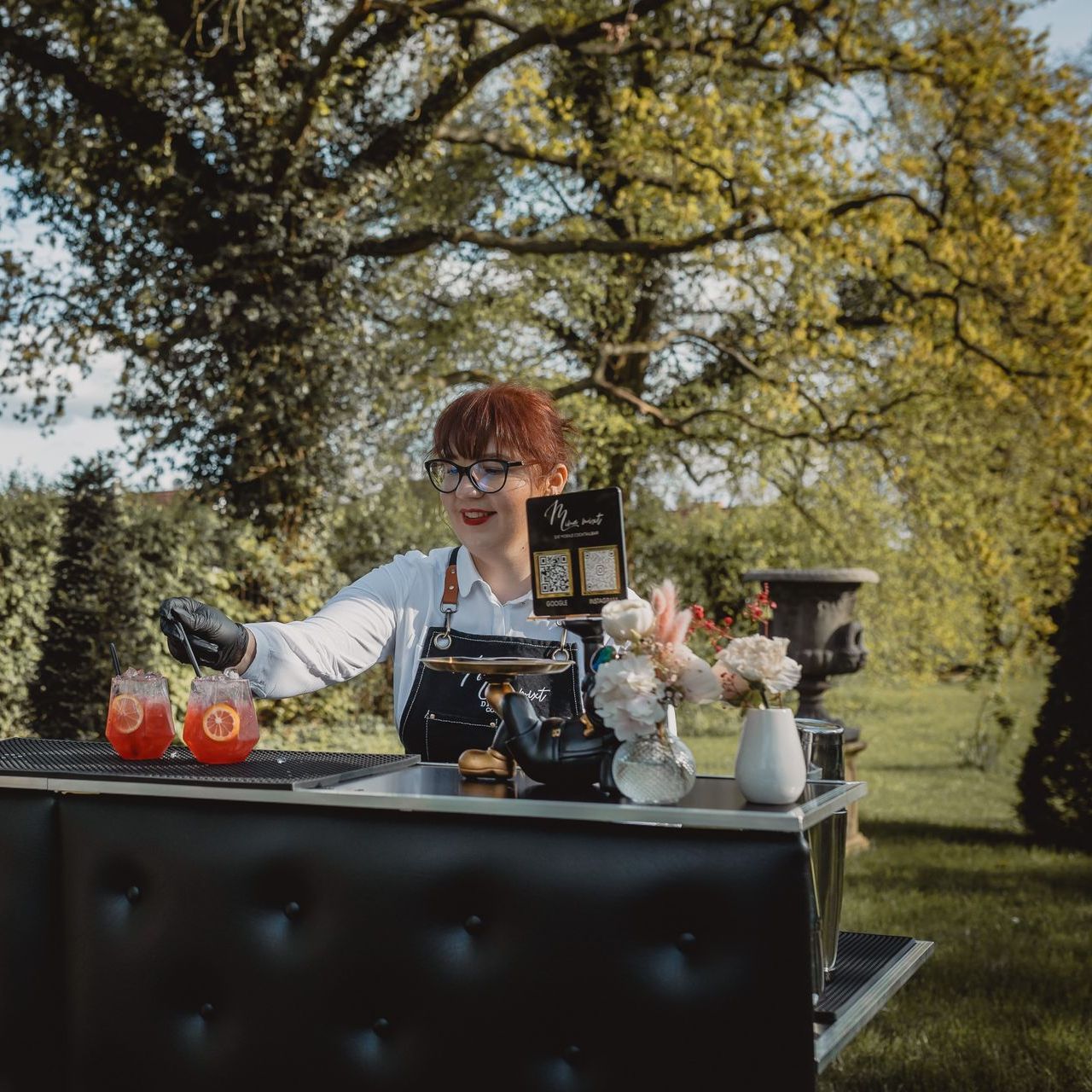Cocktail mixten auf einer Hochzeit mit mima mixt
