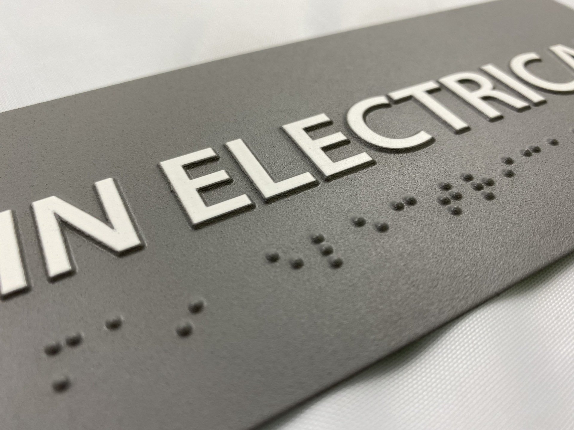 MAIN ELECTRICAL METAL SIGN | VisionMark Nameplate Company