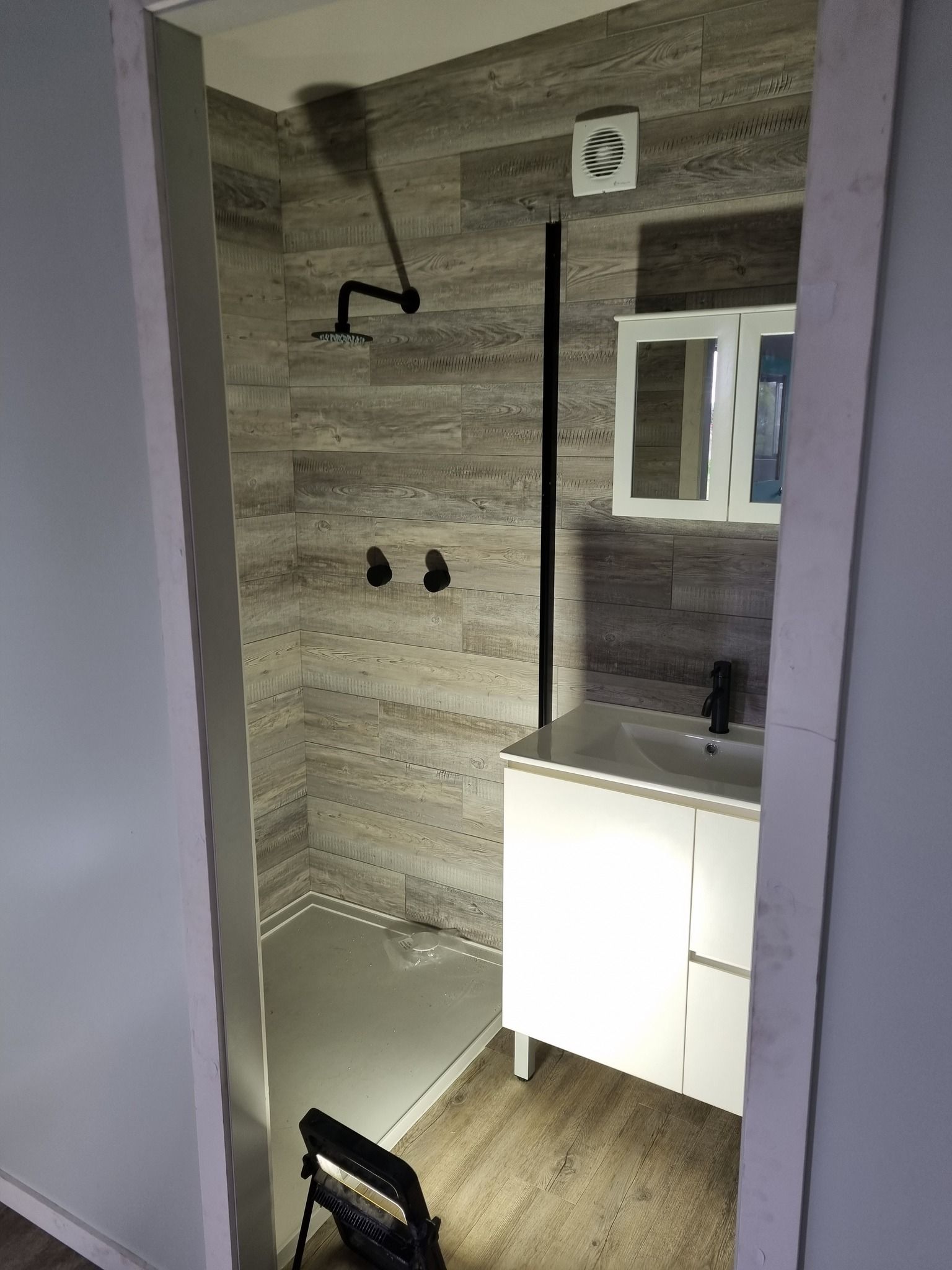 Small Bathroom With Shower and Vanity, Light Gray Wood-look Tile — Taylormade Constructions & Renovations In Kingaroy, QLD