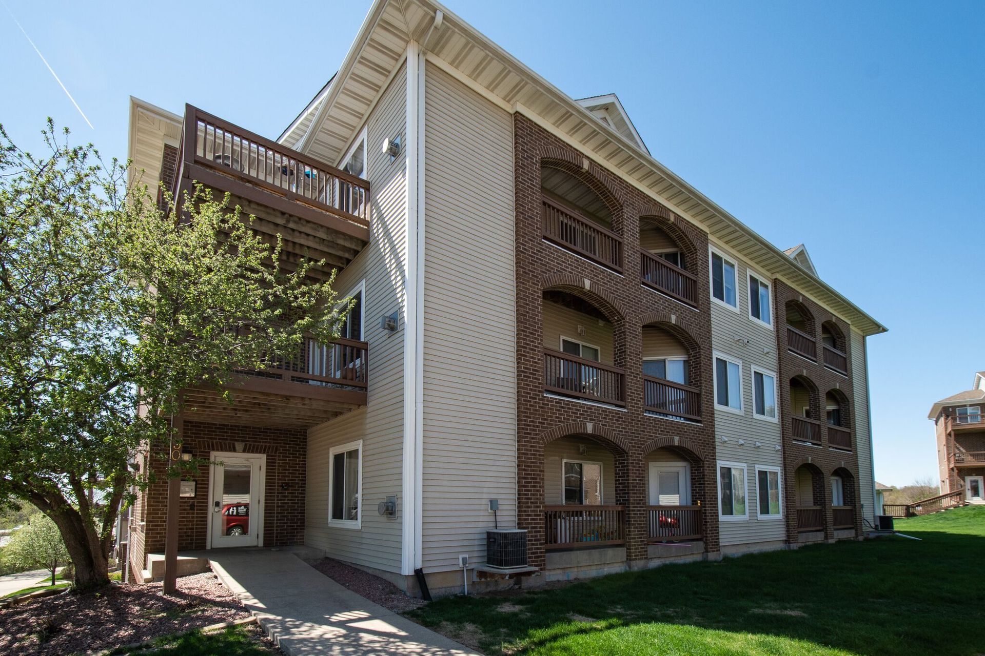 All Properties Image: Woodridge Estates