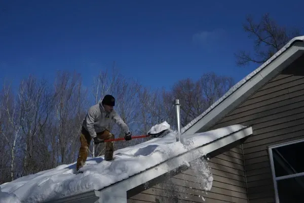 roof snow removal north branch, mn
