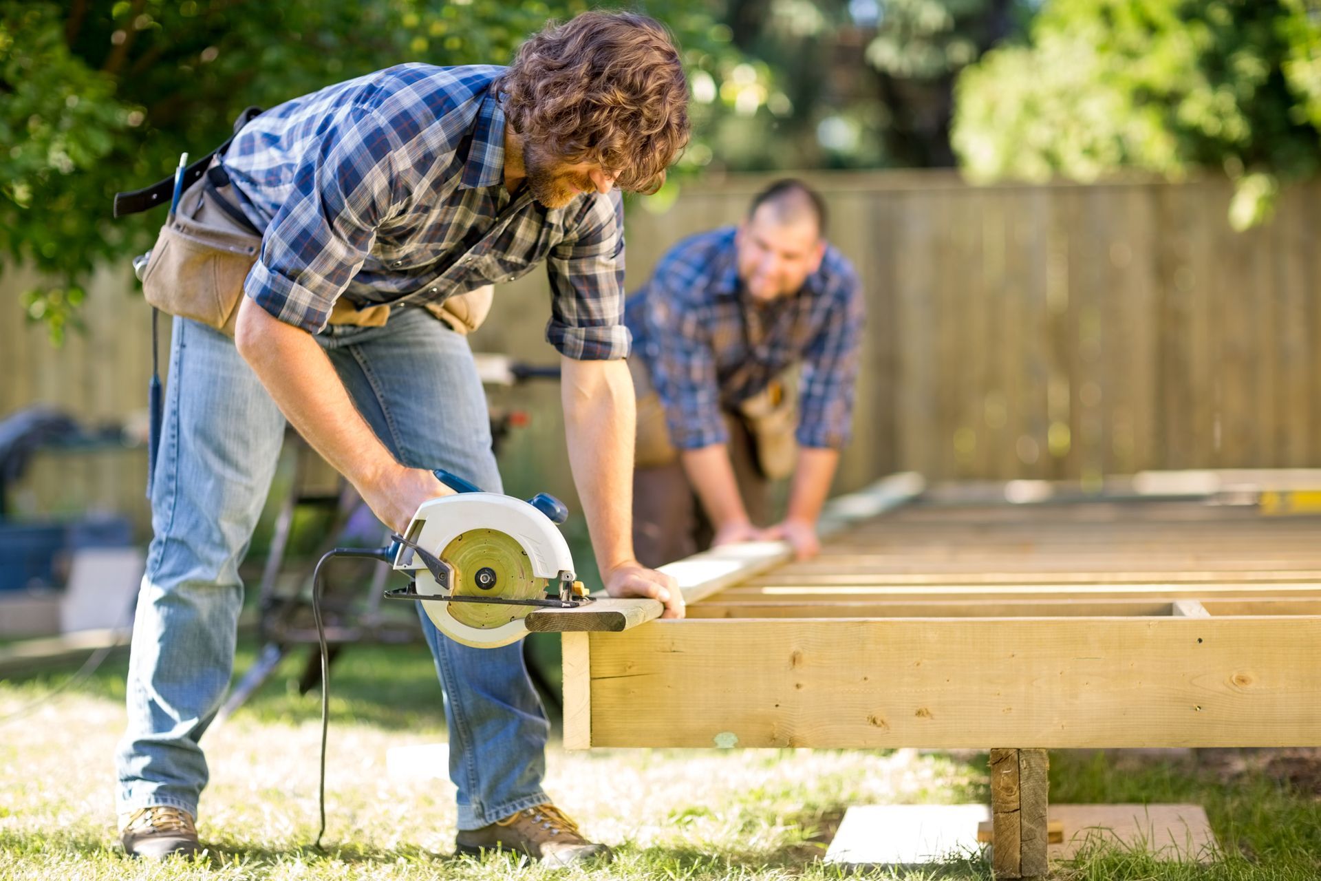 Expert Deck Builders