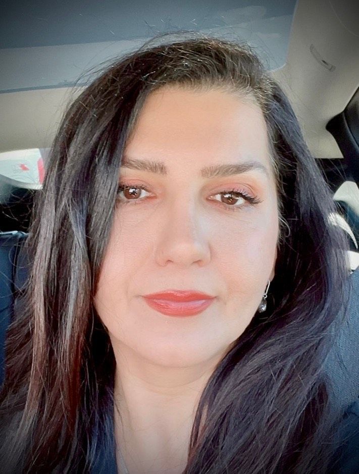 Farah Knotts