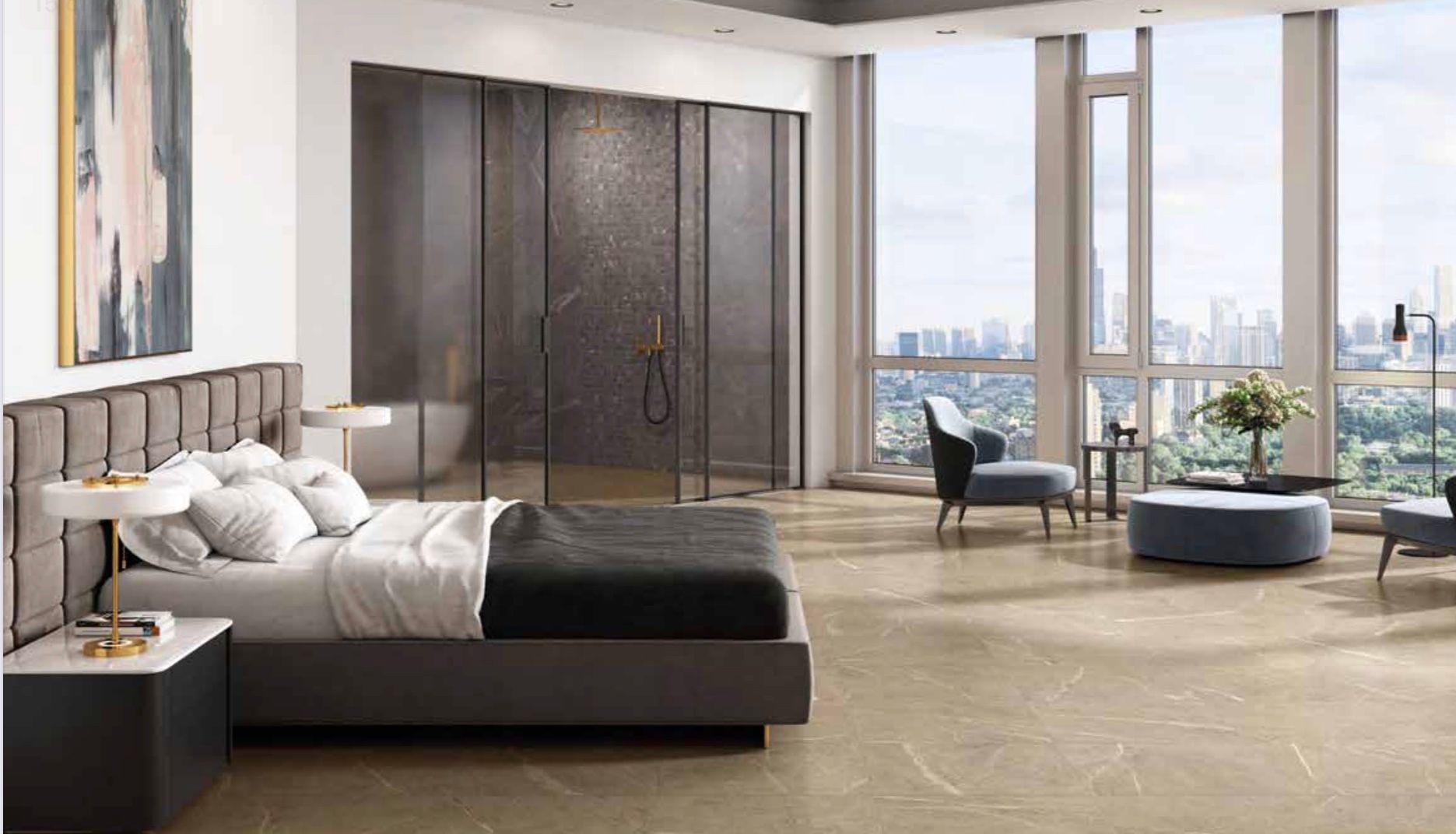 Camera da letto moderna con un ampio letto, vista sulla città e poltrona accanto alle vetrate a tutta altezza.