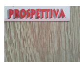 Cartello rosso con la scritta 