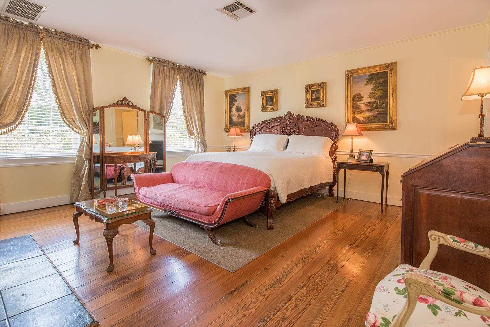 The Laura Room — Natchez, MS — The Burn Luxury Inn