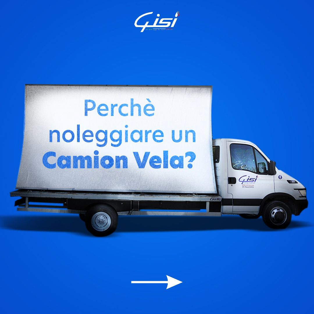 Un camion bianco con cartellone pubblicitario del marchio Gisi su sfondo blu con la scritta: 