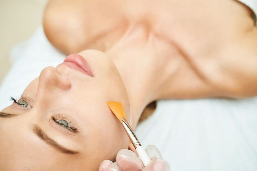 Trattamento viso con acido glicolico