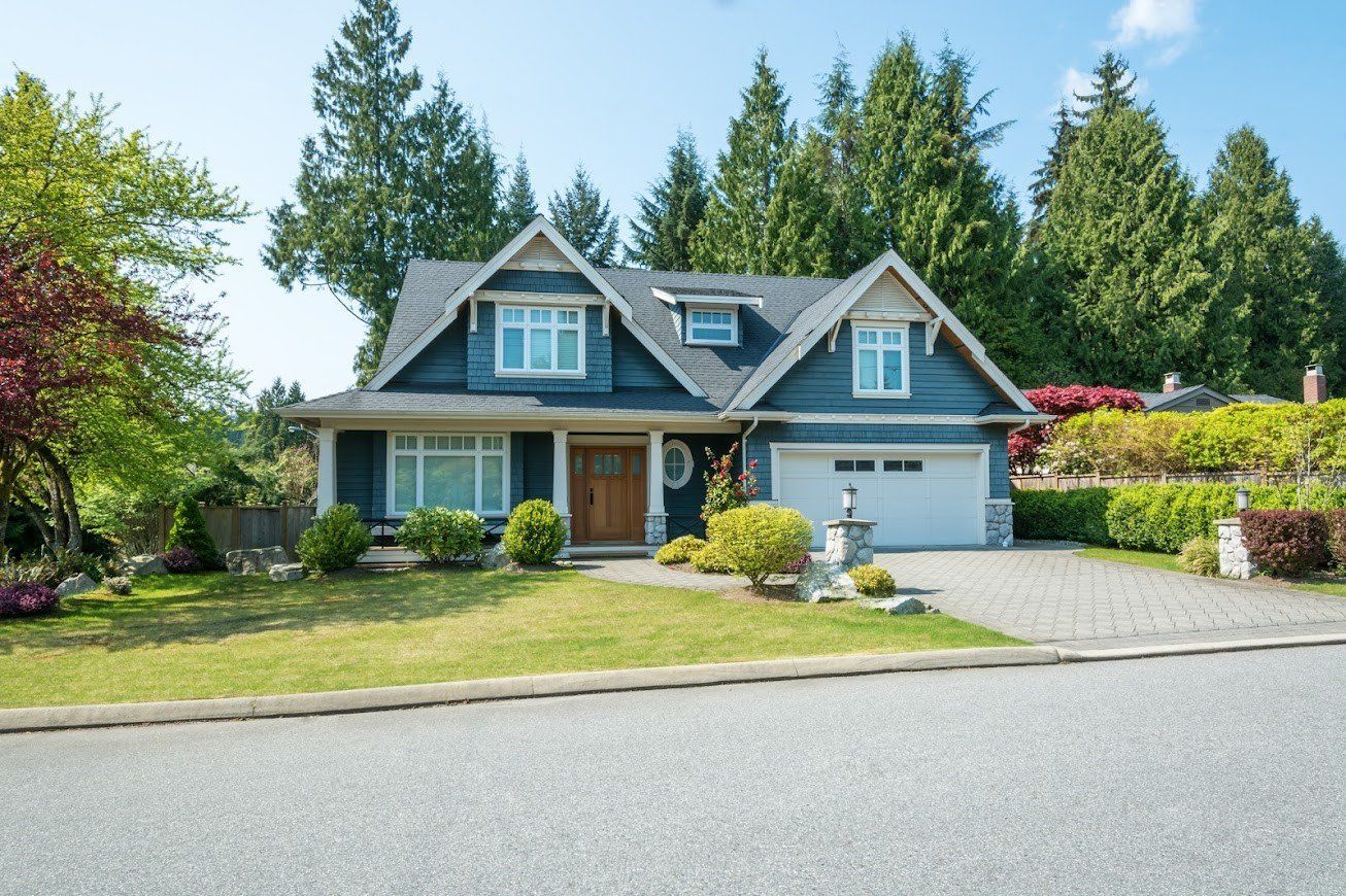 New Garage Door — Signal Hill, CA — Edgemont Garage Door Service New Garage Door — Signal Hill, CA — Edgemont Garage Door Service