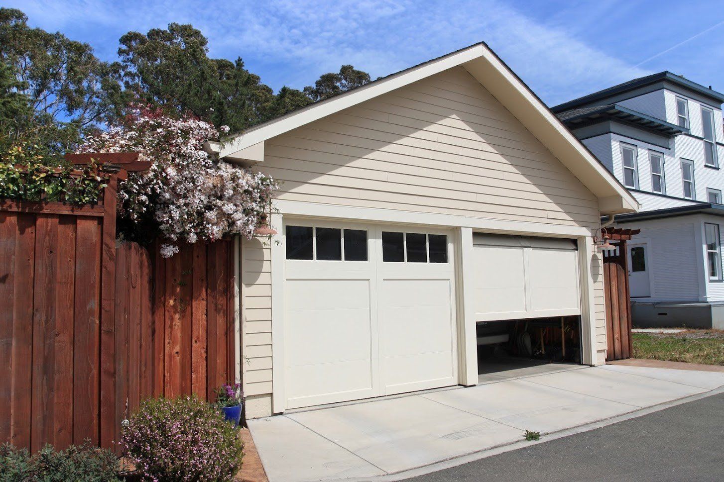 Garage Door — Signal Hill, CA — Edgemont Garage Door Service Garage Door — Signal Hill, CA — Edgemont Garage Door Service