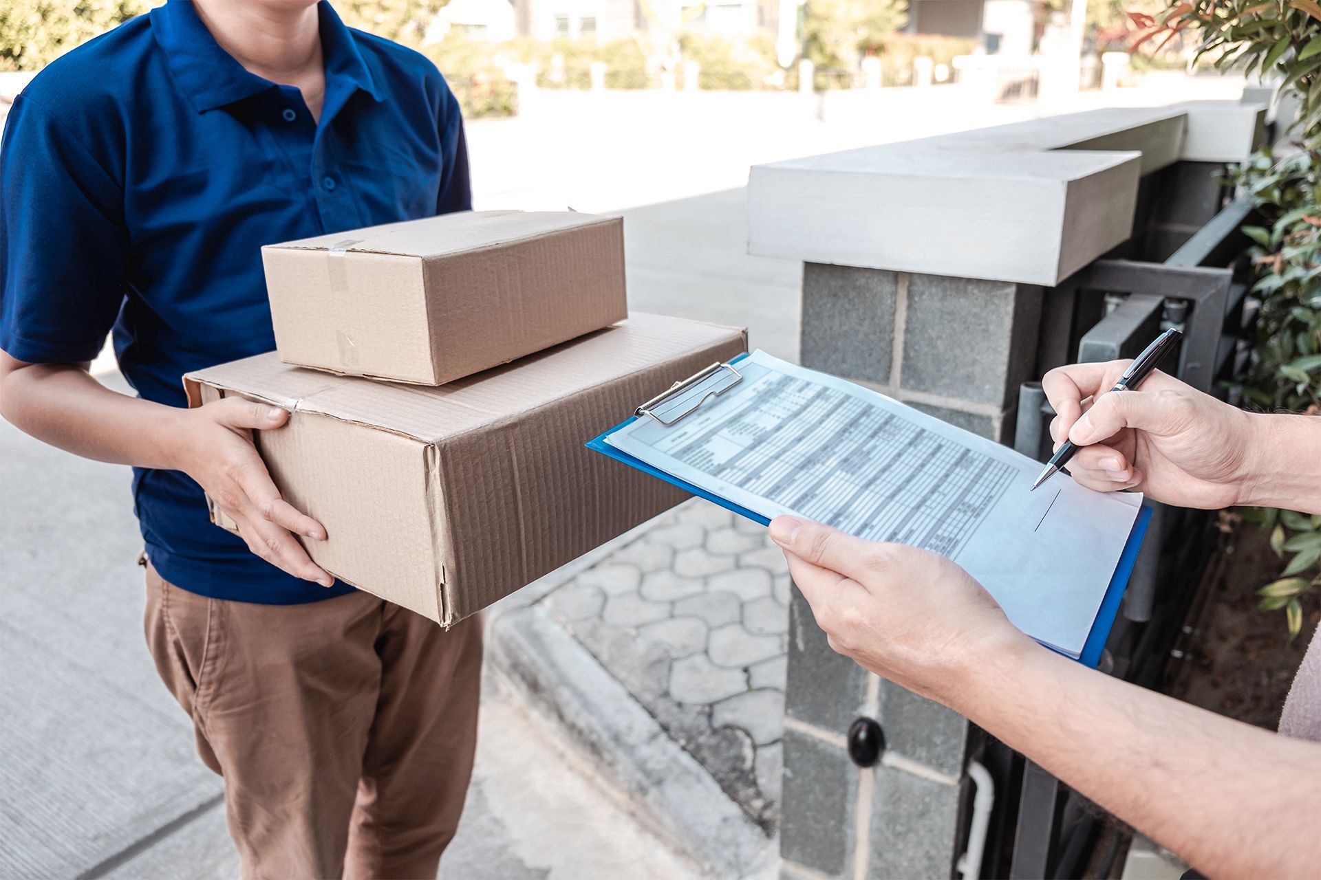 Customer Signing on Delivery Document