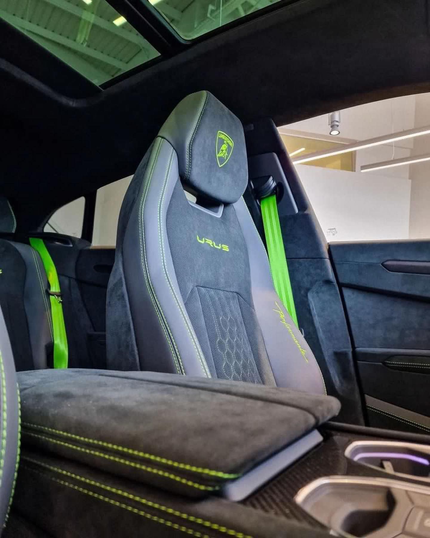 Custom Car Seat Design by Cardusio