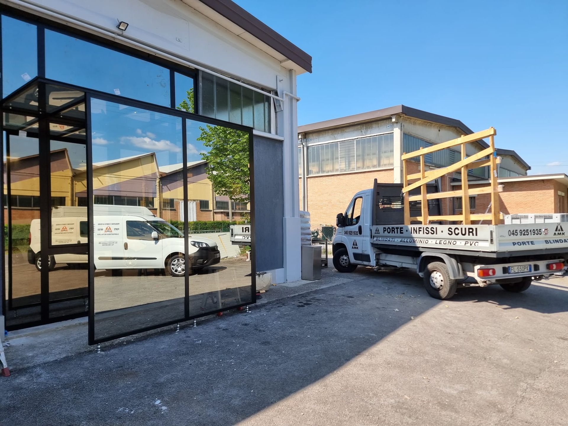 Produzione serramenti a Verona di AMK