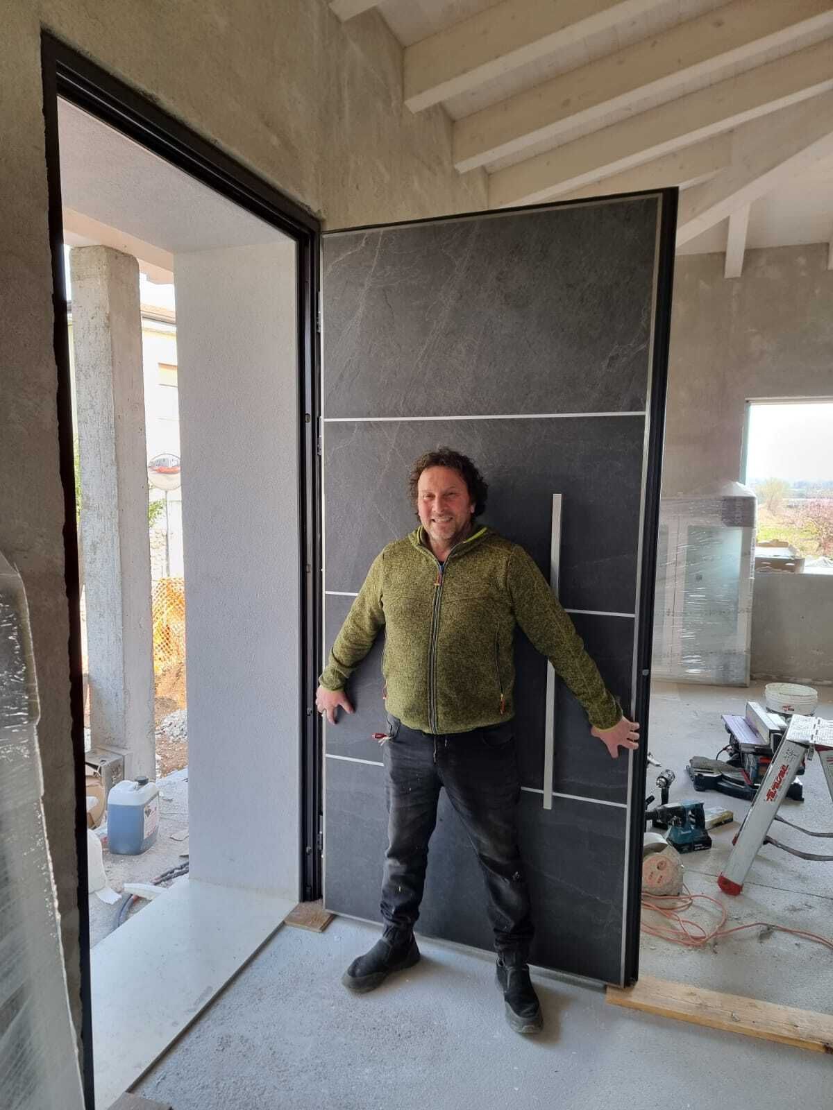 Produzione porte su misura a Verona di AMK