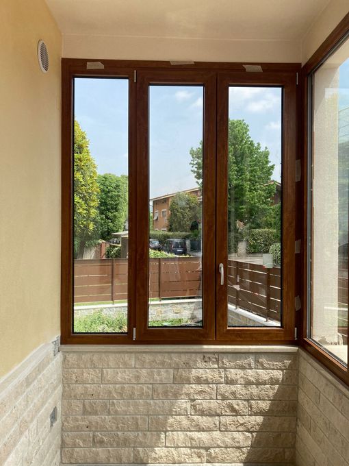 Scuri in legno su misura a Verona