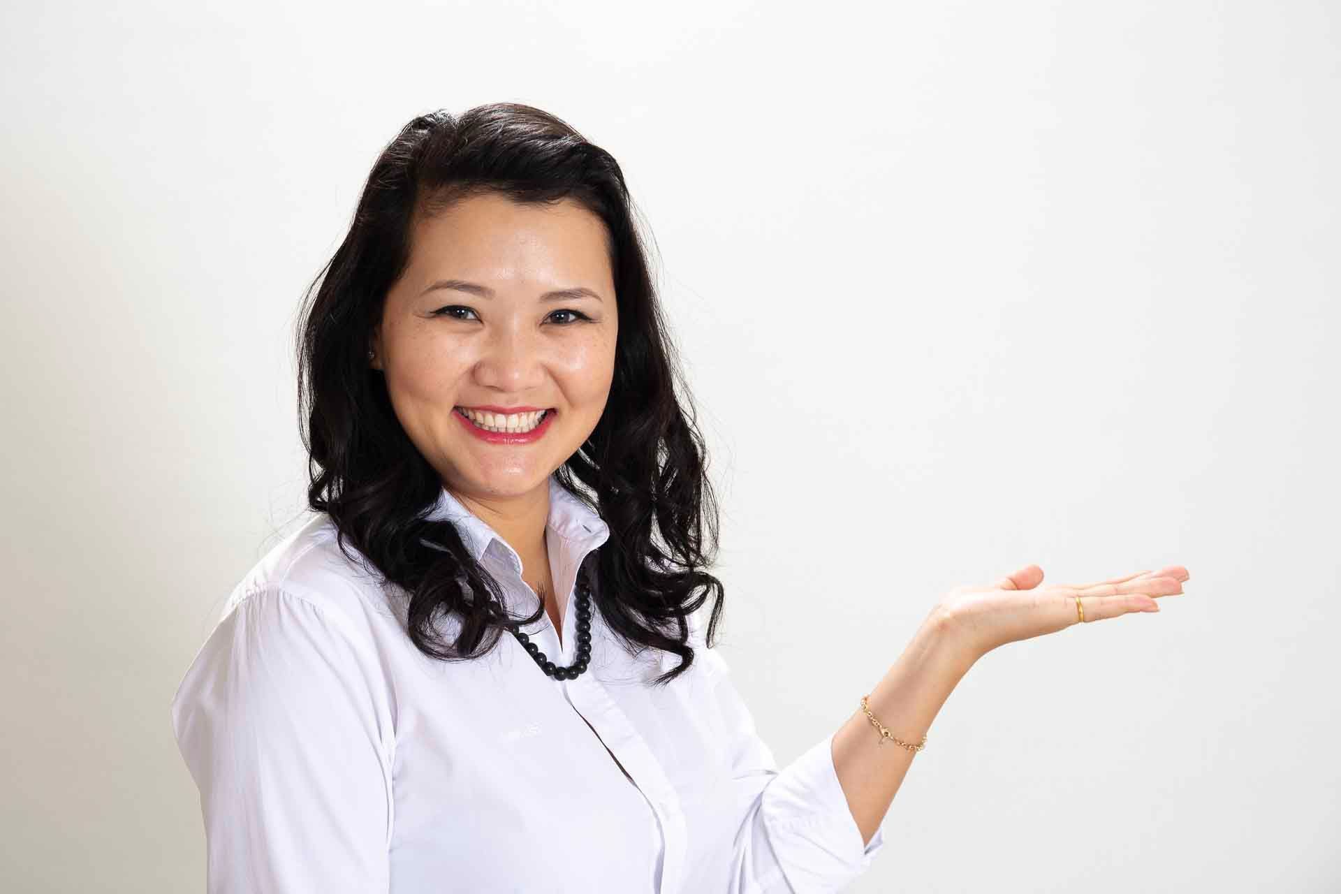 Oko Choi is a wellbeing mompreneur and encouraging moms to stay healthy and make money in the meantime.