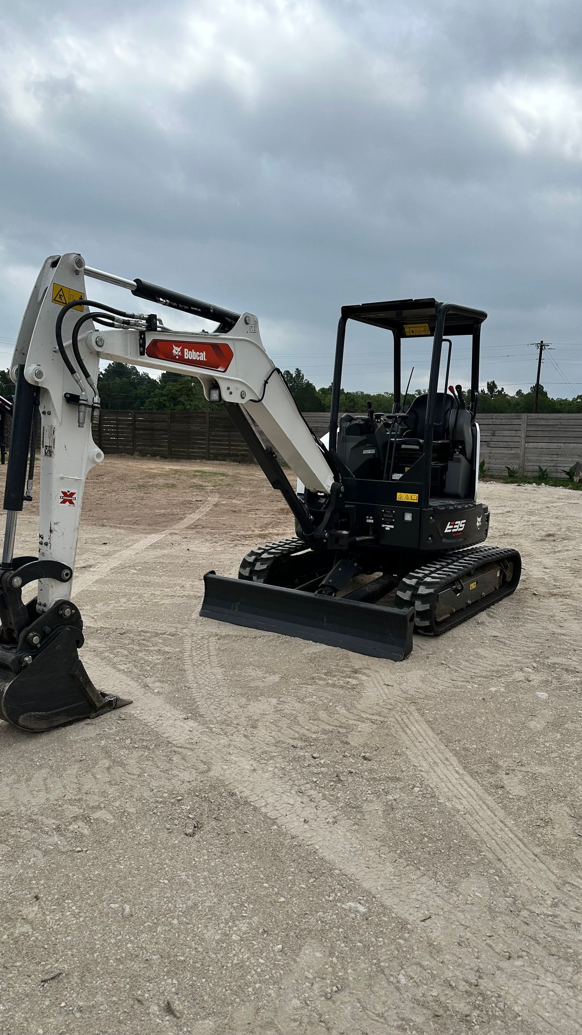 Mini Excavadora E35