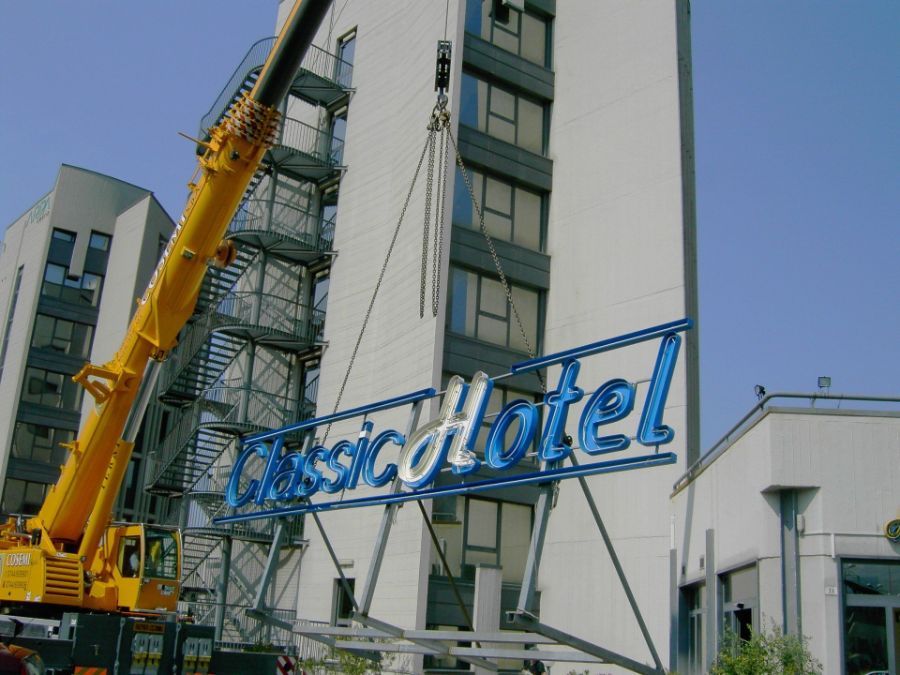insegna hotel