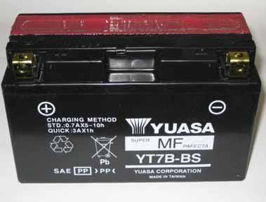 Accu  Yuasa 12V