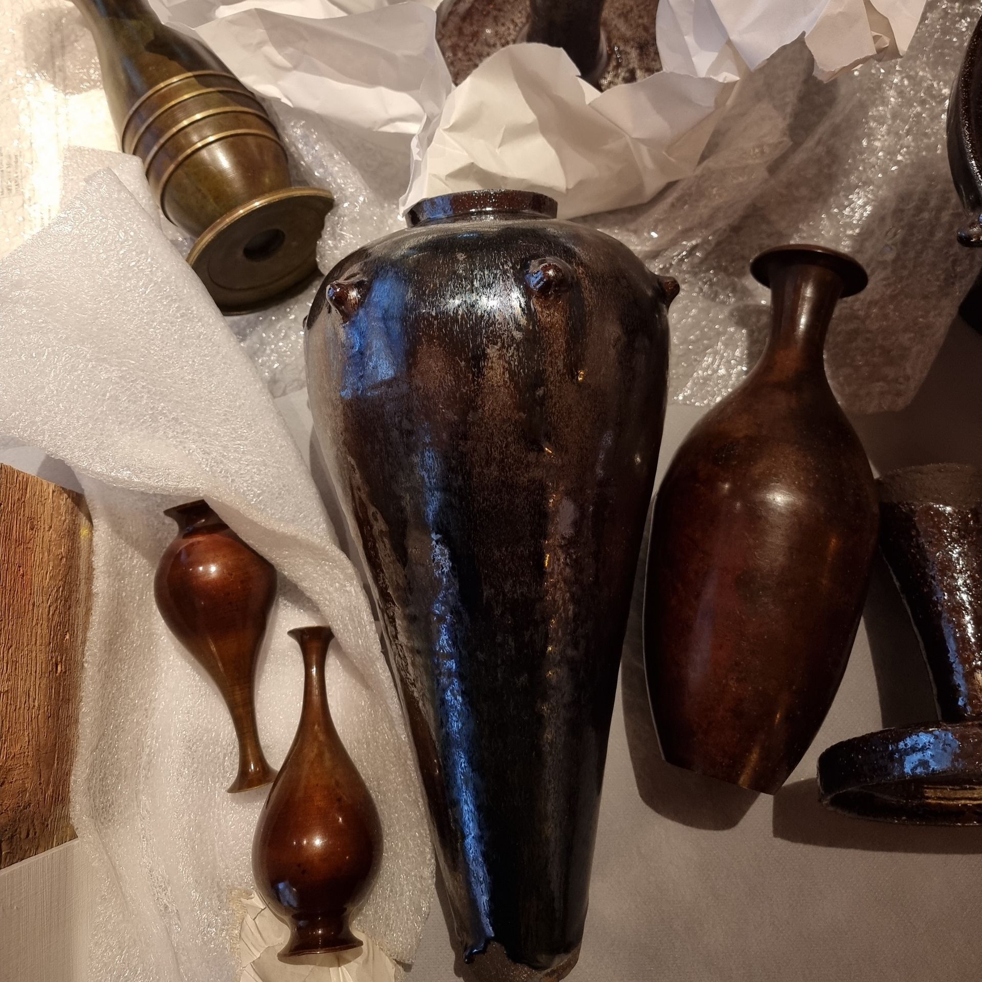 CURATION - VINTAGE OBJECTS Vintage selection sourcing curation of vintage objects by Art consultant decorator in Dubai