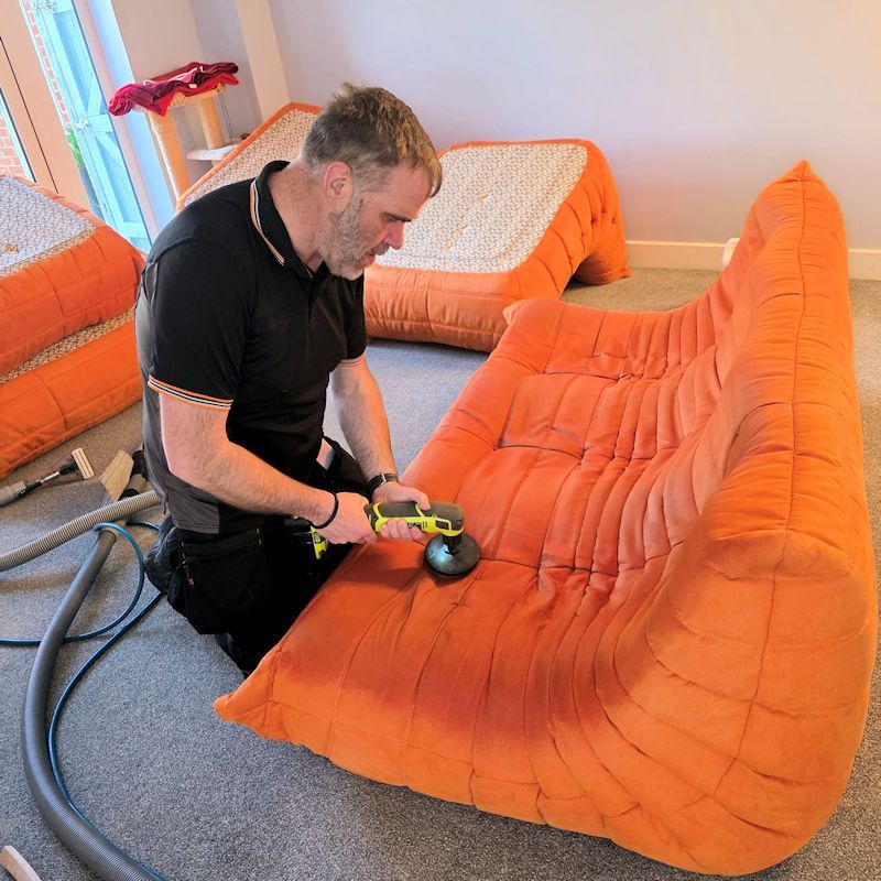 Upholstery cleaning Hedge End – fabric-safe process