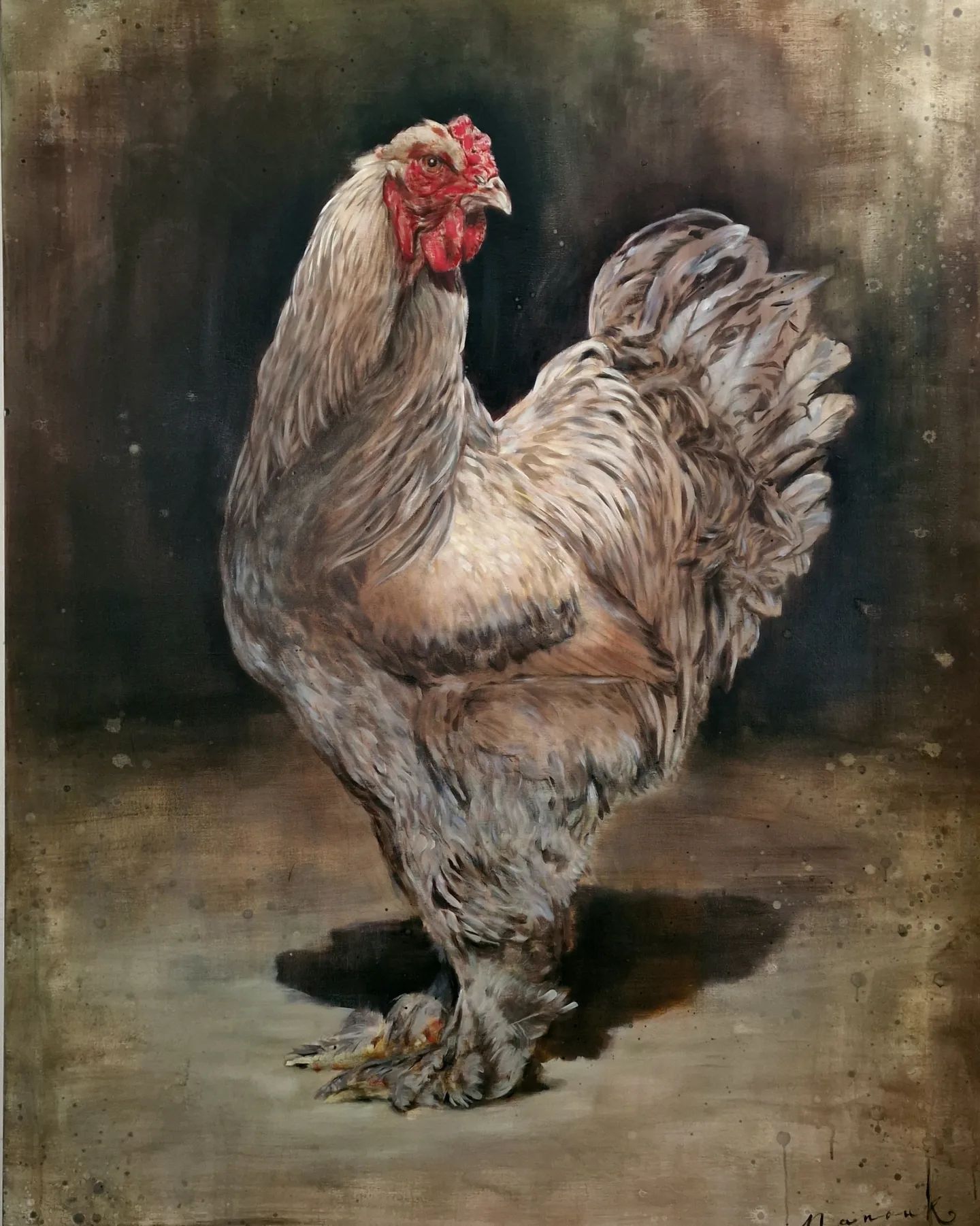 Een schilderij van een haan met een rode kuif op zijn kop.