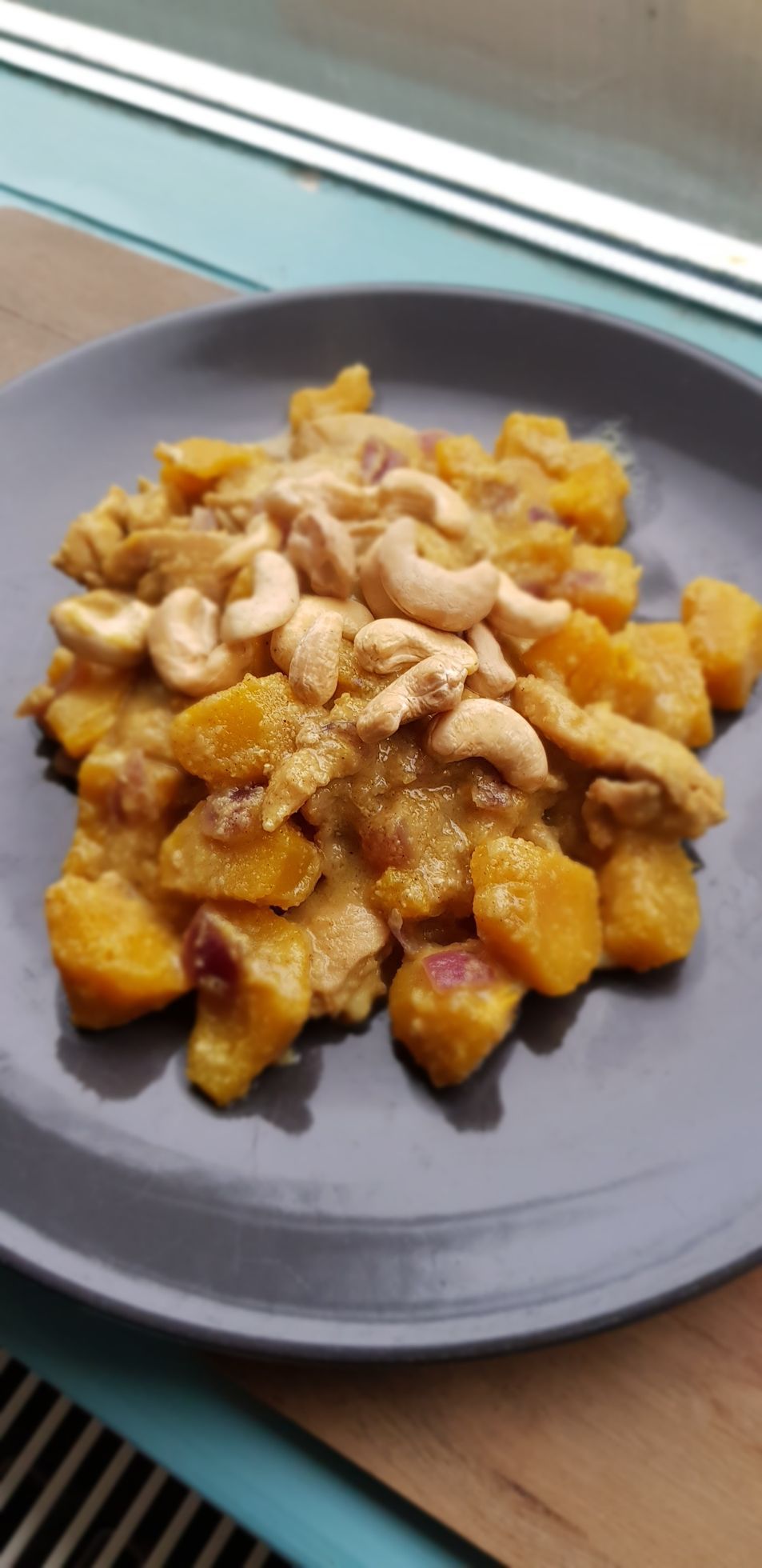 recept paleo oerdieet diner pompoencurry knoflook ui kerrie kaneel kip kabeljauw