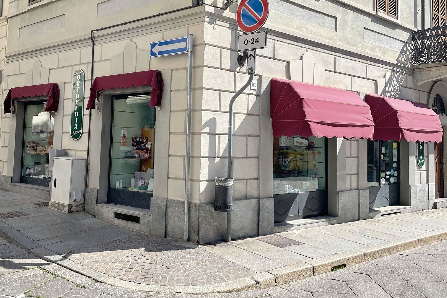 esterni negozio ortopedia