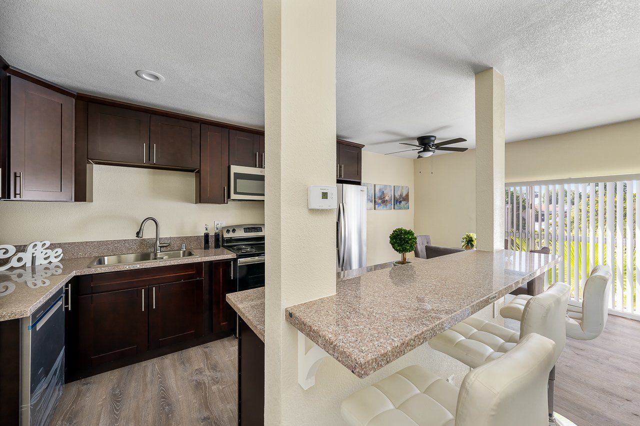 Mesa Cove Apartments kitchen island shot