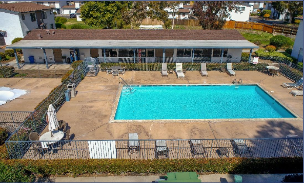 Country Aire Apartments pool