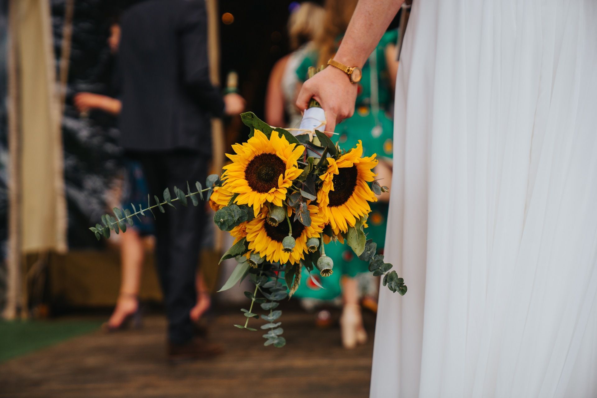 sun flower bouquet, wedding venue hasham farm