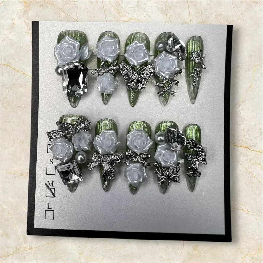 (COLOR-FINKSTER GREEN) Press-on Nails (Rhinestone) SIZE- MEDIUM